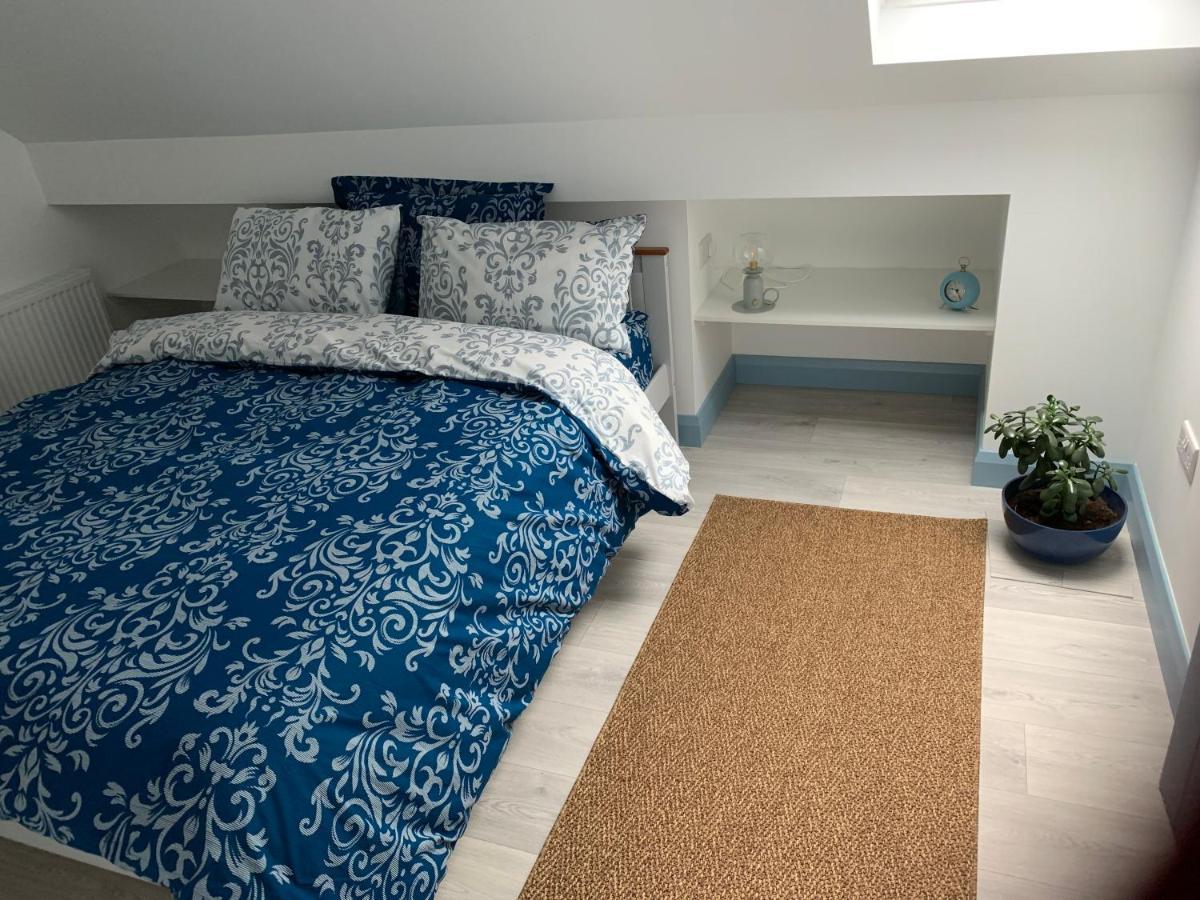 Blue Pearl Apartment Downings Esterno foto